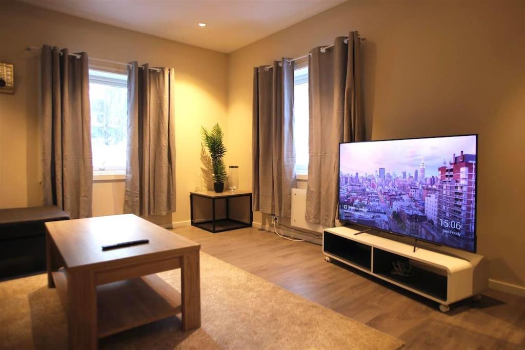 Sentral Leilighet Med 3 Soverom 하르스타드 외부 사진